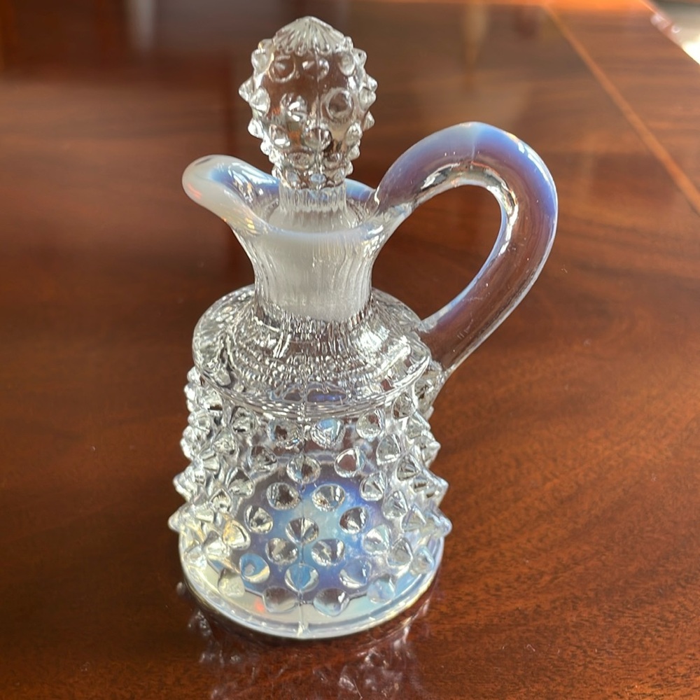 Fenton French opalescent oil cruet with stopper.